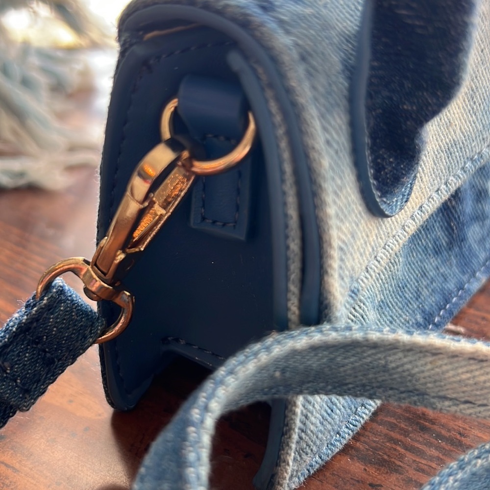 Mini Purse - Picture 2 of 3